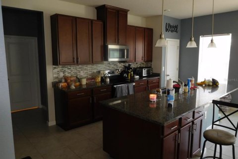 House in Mount Dora, Florida 4 bedrooms, 253.34 sq.m. № 1791361 - photo 5