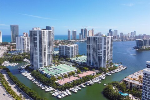 Condominio en alquiler en Aventura, Florida, 2 dormitorios, 106.84 m2 № 1953682 - foto 30