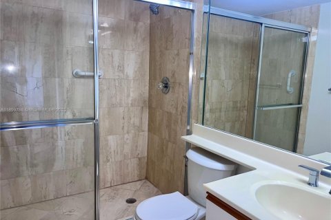 Condominio en alquiler en Aventura, Florida, 2 dormitorios, 106.84 m2 № 1953682 - foto 8