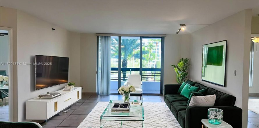 Condominio en Aventura, Florida, 2 dormitorios  № 1953682