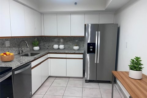 Condominio en alquiler en Aventura, Florida, 2 dormitorios, 106.84 m2 № 1953682 - foto 3