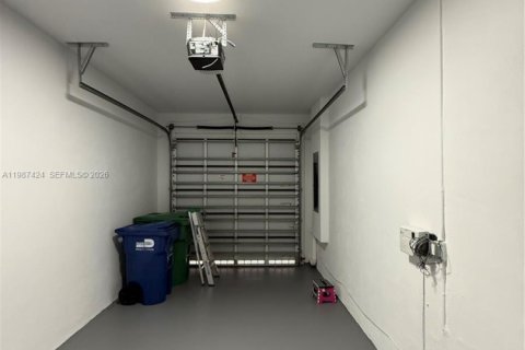 Townhouse in LANDMARK in Doral, Florida 4 bedrooms, 169.64 sq.m. № 2047797 - photo 13