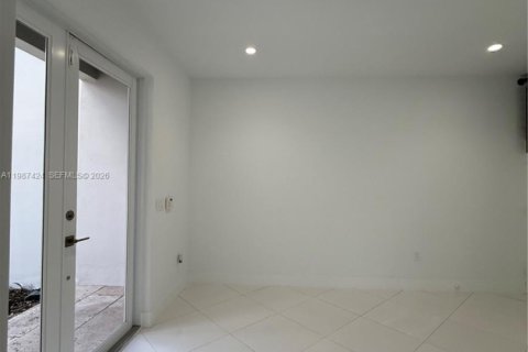 Townhouse in LANDMARK in Doral, Florida 4 bedrooms, 169.64 sq.m. № 2047797 - photo 8