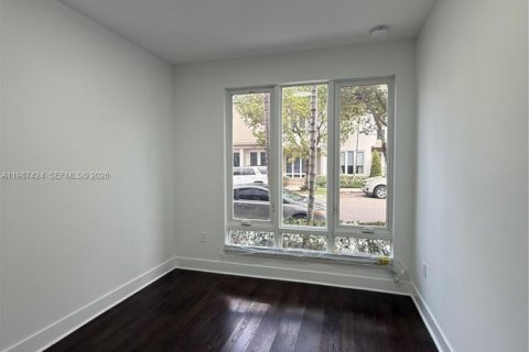 Townhouse in LANDMARK in Doral, Florida 4 bedrooms, 169.64 sq.m. № 2047797 - photo 4