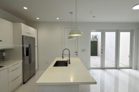 Townhouse in LANDMARK in Doral, Florida 4 bedrooms, 169.64 sq.m. № 2047797 - photo 12