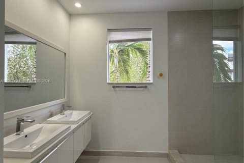 Townhouse in LANDMARK in Doral, Florida 4 bedrooms, 169.64 sq.m. № 2047797 - photo 22