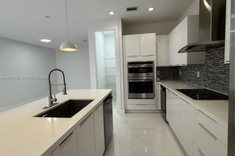 Townhouse in LANDMARK in Doral, Florida 4 bedrooms, 169.64 sq.m. № 2047797 - photo 11