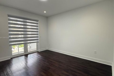 Townhouse in LANDMARK in Doral, Florida 4 bedrooms, 169.64 sq.m. № 2047797 - photo 16