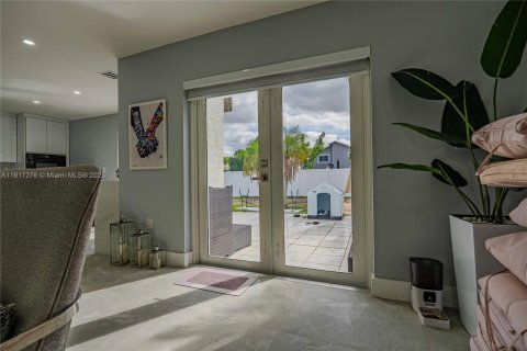 Купить виллу или дом в Майами-Гарденс, Флорида 3 спальни, 141.21м2, № 1973463 - фото 11