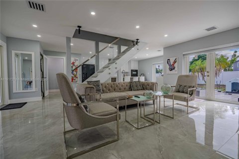 Купить виллу или дом в Майами-Гарденс, Флорида 3 спальни, 141.21м2, № 1973463 - фото 8