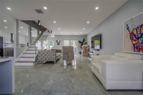 Купить виллу или дом в Майами-Гарденс, Флорида 3 спальни, 141.21м2, № 1973463 - фото 7