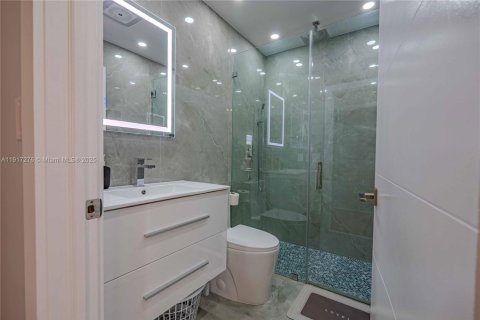 Купить виллу или дом в Майами-Гарденс, Флорида 3 спальни, 141.21м2, № 1973463 - фото 23