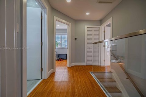 Купить виллу или дом в Майами-Гарденс, Флорида 3 спальни, 141.21м2, № 1973463 - фото 25