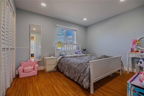 Купить виллу или дом в Майами-Гарденс, Флорида 3 спальни, 141.21м2, № 1973463 - фото 24