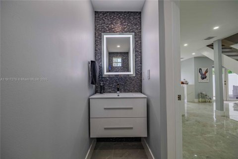 Купить виллу или дом в Майами-Гарденс, Флорида 3 спальни, 141.21м2, № 1973463 - фото 19