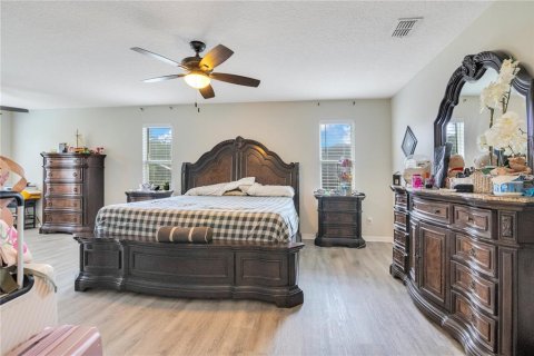 House in Orlando, Florida 5 bedrooms, 319.49 sq.m. № 2196104 - photo 12