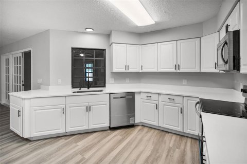 House in Lakeland, Florida 3 bedrooms, 180.79 sq.m. № 1771608 - photo 7