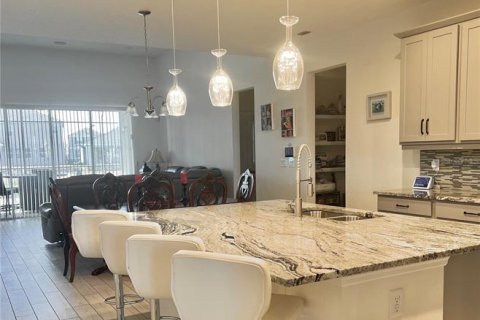 Villa ou maison à vendre à Orlando, Floride: 5 chambres, 259.48 m2 № 2137691 - photo 4