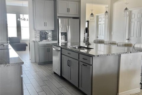 Villa ou maison à vendre à Orlando, Floride: 5 chambres, 259.48 m2 № 2137691 - photo 2