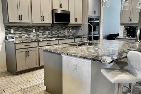 Villa ou maison à vendre à Orlando, Floride: 5 chambres, 259.48 m2 № 2137691 - photo 3