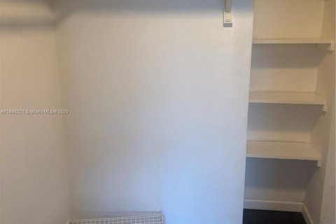 Condominio en venta en North Miami Beach, Florida, 2 dormitorios, 100.61 m2 № 1930335 - foto 15