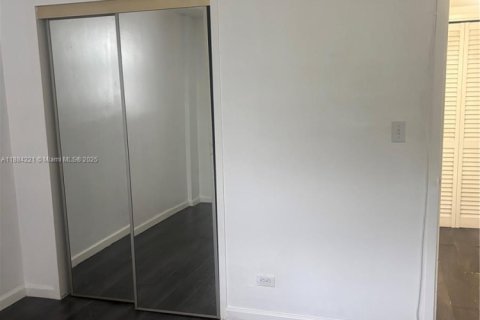 Condominio en venta en North Miami Beach, Florida, 2 dormitorios, 100.61 m2 № 1930335 - foto 9