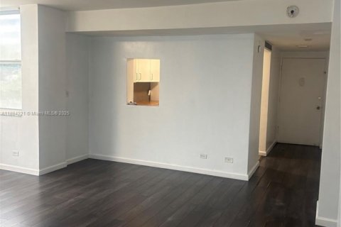 Condominio en venta en North Miami Beach, Florida, 2 dormitorios, 100.61 m2 № 1930335 - foto 21