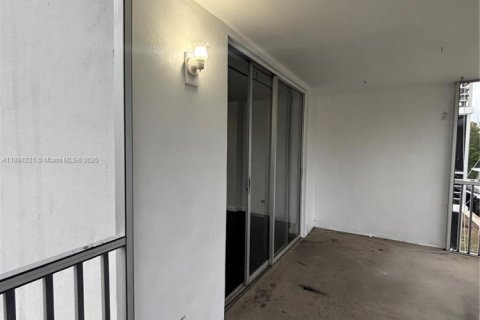 Condominio en venta en North Miami Beach, Florida, 2 dormitorios, 100.61 m2 № 1930335 - foto 29