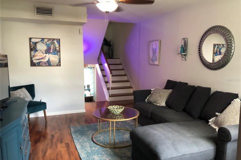 Adosado en alquiler en Tampa, Florida, 2 dormitorios, 96.99 m2 № 1904906 - foto 5