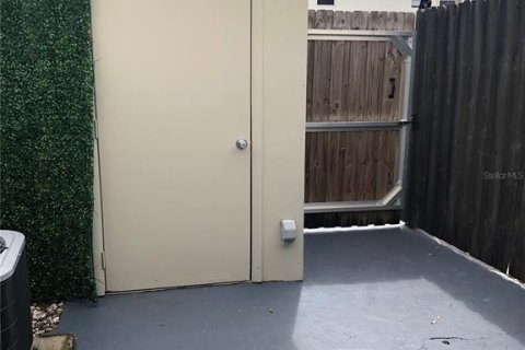 Adosado en alquiler en Tampa, Florida, 2 dormitorios, 96.99 m2 № 1904906 - foto 27