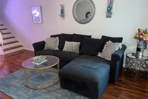 Adosado en alquiler en Tampa, Florida, 2 dormitorios, 96.99 m2 № 1904906 - foto 8