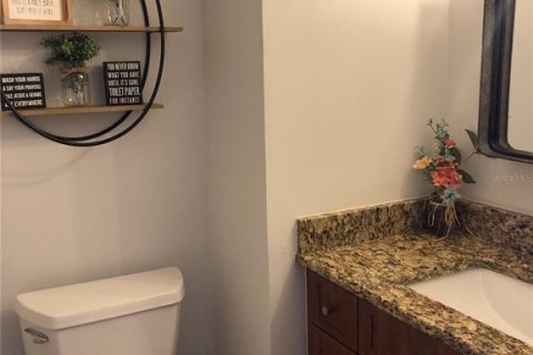 Adosado en alquiler en Tampa, Florida, 2 dormitorios, 96.99 m2 № 1904906 - foto 12