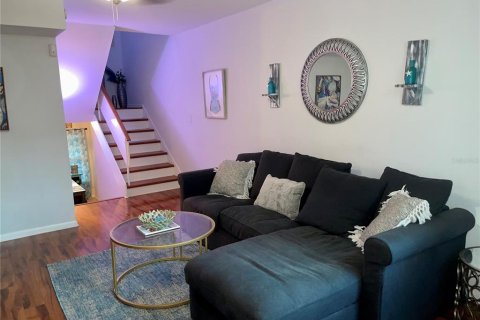 Adosado en alquiler en Tampa, Florida, 2 dormitorios, 96.99 m2 № 1904906 - foto 3