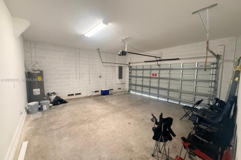 Villa ou maison à vendre à Homestead, Floride: 4 chambres, 248.98 m2 № 2069253 - photo 13