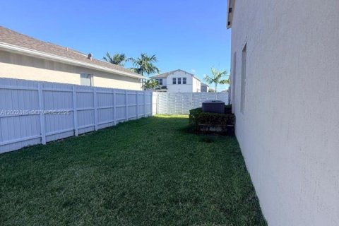 Villa ou maison à vendre à Homestead, Floride: 4 chambres, 248.98 m2 № 2069253 - photo 15