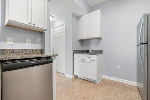 Condominio en alquiler en Orlando, Florida, 2 dormitorios, 111.95 m2 № 1909159 - foto 7