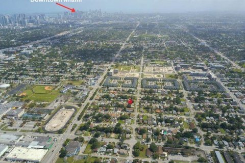 Купить коммерческую недвижимость в Майами, Флорида № 2058216 - фото 7
