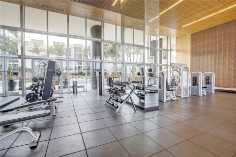 Condo in Miami, Florida, 1 bedroom  № 1943394 - photo 25