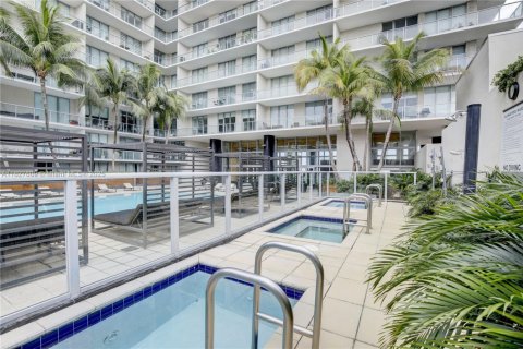 Condo in Miami, Florida, 1 bedroom  № 1943394 - photo 22