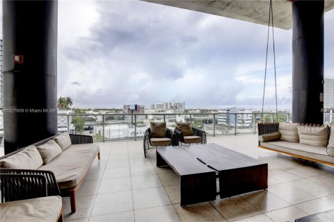 Condo in Miami, Florida, 1 bedroom  № 1943394 - photo 29