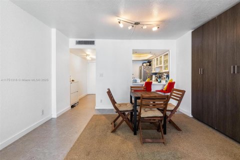 Copropriété à louer à Hallandale Beach, Floride: 1 chambre, 52.95 m2 № 1729539 - photo 22