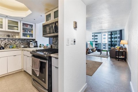Copropriété à louer à Hallandale Beach, Floride: 1 chambre, 52.95 m2 № 1729539 - photo 8