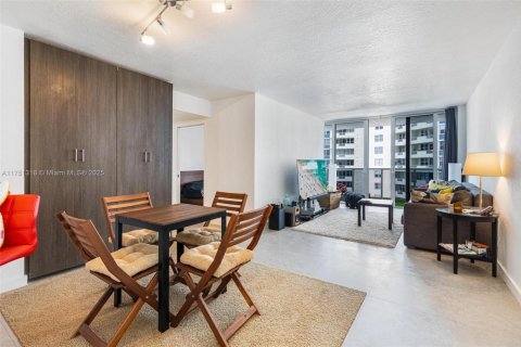 Copropriété à louer à Hallandale Beach, Floride: 1 chambre, 52.95 m2 № 1729539 - photo 11