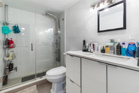 Copropriété à louer à Hallandale Beach, Floride: 1 chambre, 52.95 m2 № 1729539 - photo 16