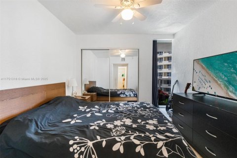 Copropriété à louer à Hallandale Beach, Floride: 1 chambre, 52.95 m2 № 1729539 - photo 17
