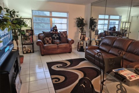 Condo à Hollywood, Floride, 1 chambre  № 2047808