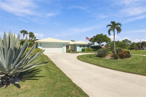 House in Nokomis, Florida 3 bedrooms, 208.75 sq.m. № 2437266