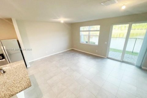 Снять в аренду таунхаус в Стьюарт, Флорида 3 спальни, 137.03м2, № 2000566 - фото 5