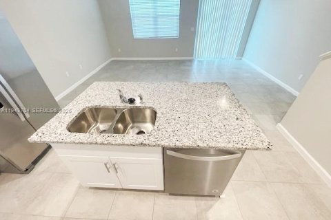 Снять в аренду таунхаус в Стьюарт, Флорида 3 спальни, 137.03м2, № 2000566 - фото 14