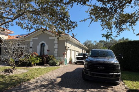 Villa ou maison à vendre à Cutler Bay, Floride: 5 chambres, 345.32 m2 № 1994131 - photo 8